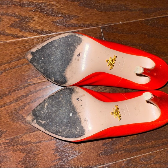Prada Saffiano Leather Pumps - Picture 9 of 10